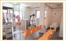 成田公津の杜整骨院　待合室